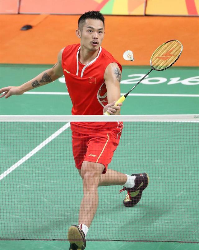 中脱颖而出 中脱颖而出