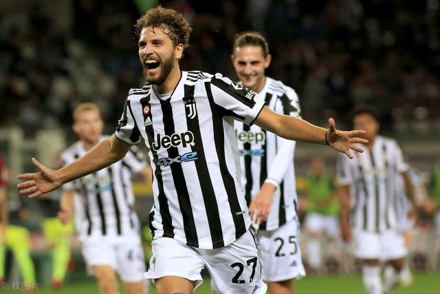 对中场展开 对中场展开