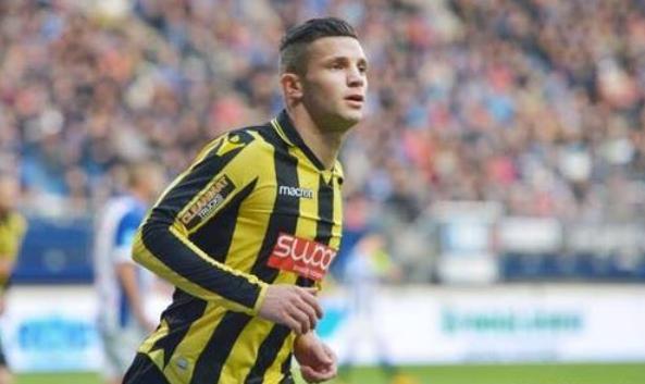 夫打中野鸭 夫打中野鸭